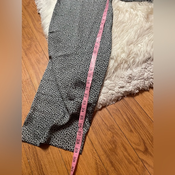 SzL Barefoot Dreams Satin Pajama Pants - Picture 10 of 14